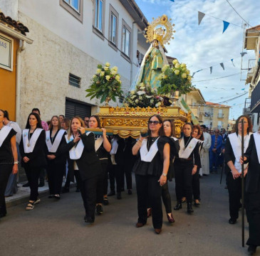 Zamora guarda silencio por las víctimas del atentado de Barcelona 
