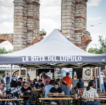 Zamora guarda silencio por las víctimas del atentado de Barcelona 