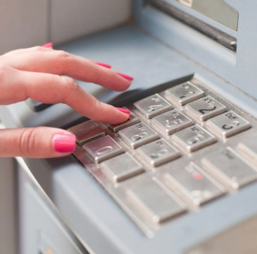 Zamora guarda silencio por las víctimas del atentado de Barcelona 