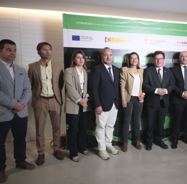 Zamora guarda silencio por las víctimas del atentado de Barcelona 