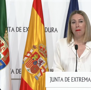 Zamora guarda silencio por las víctimas del atentado de Barcelona 