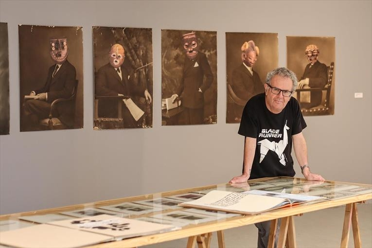 Una exposición en Badajoz recupera piezas inéditas de Luis Costillo