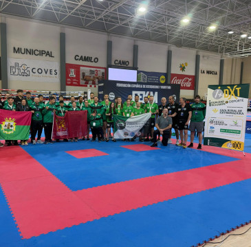 Zamora guarda silencio por las víctimas del atentado de Barcelona 