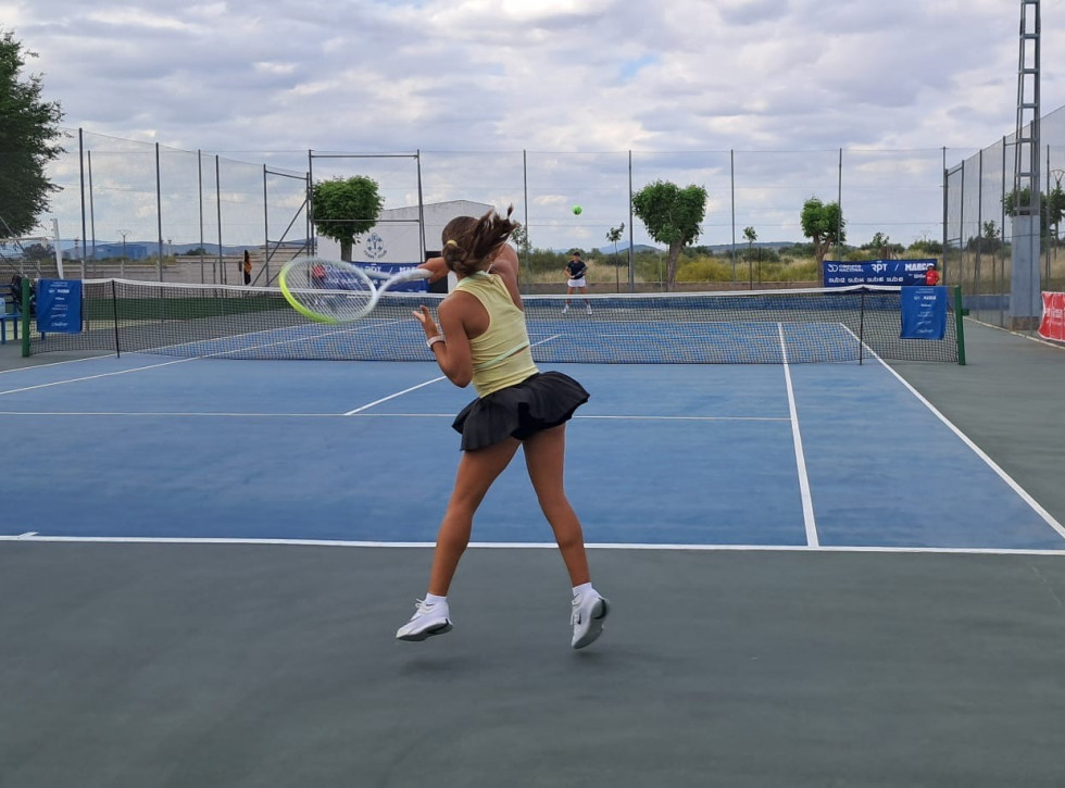 Los mejores tenistas jóvenes se reúnen en Extremadura para el Circuito Nacional de Tenis Marca