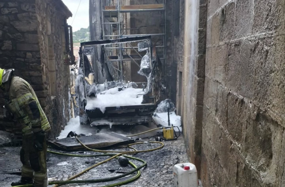 El Palacio Carvajal de Cáceres permanecerá cerrado hasta el lunes por el incendio