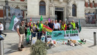 Comienza la acampada indefinida de Apag Extremadura Asaja frente al Ministerio de Agricultura