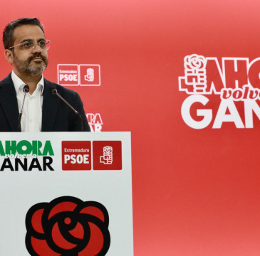 Zamora guarda silencio por las víctimas del atentado de Barcelona 