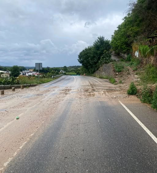Precaución en Coria: las fuertes lluvias provocan de nuevo problemas en la CC-157