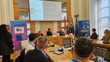 Varios alcaldes de Rumanía visitan Cáceres para conocer sus avances en digitalización