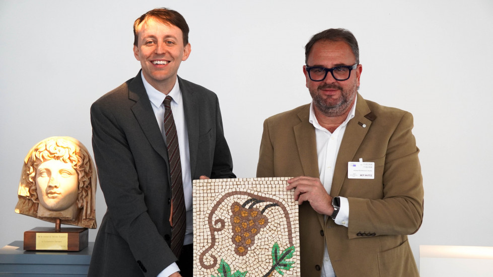 El patrimonio romano de Mérida ya forma parte del Parlamento Europeo