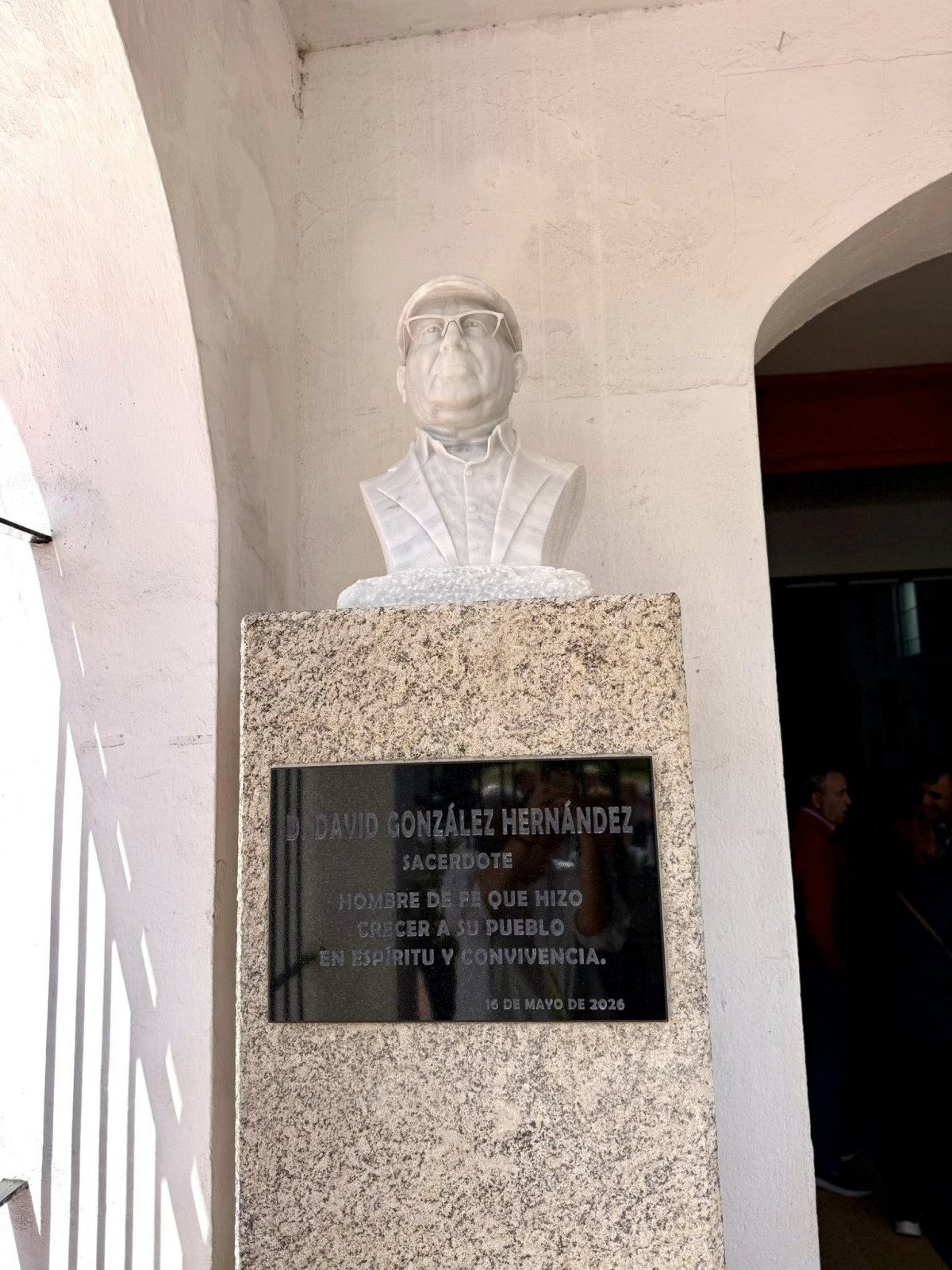 Hijo adoptivo, David Gonzu00e1lez, Navalmoral de la Mata, busto