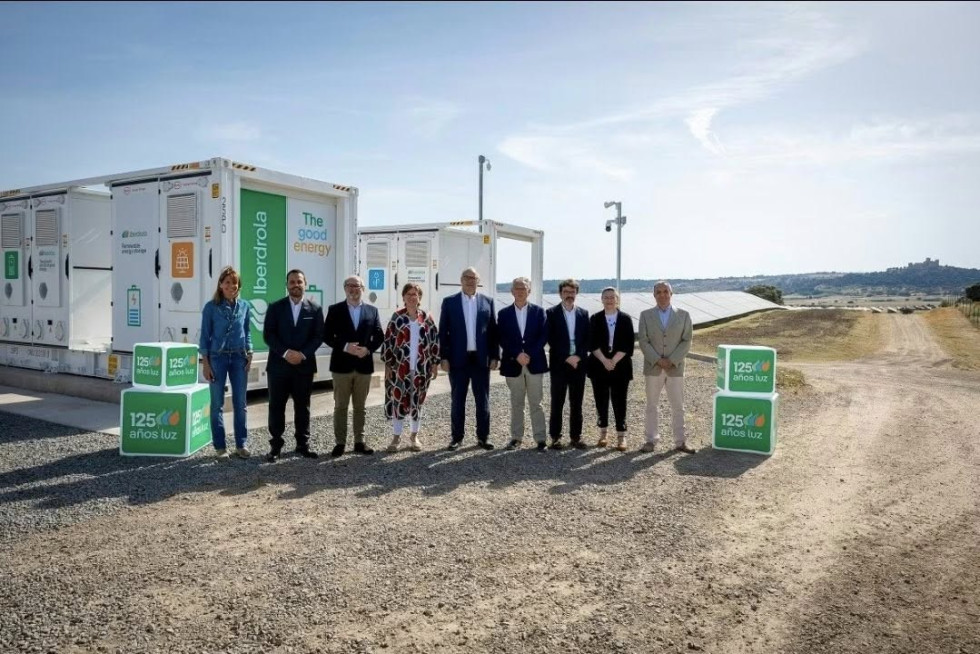 Iberdrola inaugura en Campo Arañuelo la mayor batería de almacenamiento de energía de España