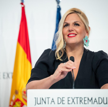 Zamora guarda silencio por las víctimas del atentado de Barcelona 