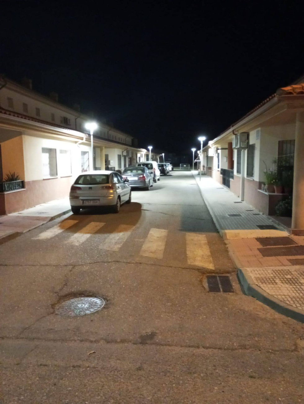 Moraleja renueva 50 luminarias LED en varias calles para mejorar la iluminación
