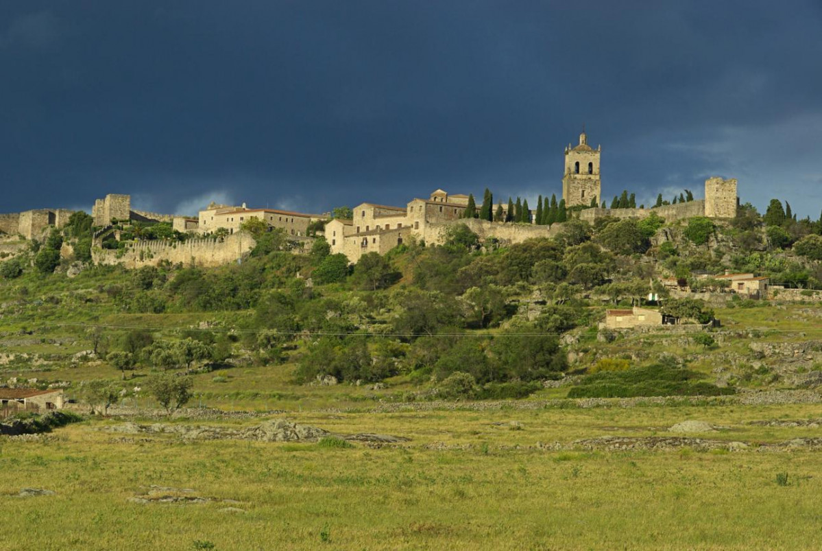 070 071. Panoru00e1mica de Trujillo.. Foto Liane M. shutterstock 35587060 1291x864