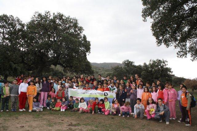Unos 150 niños del Ambroz participan en una jornada de deporte y naturaleza dentro del Otoño Mágico 09