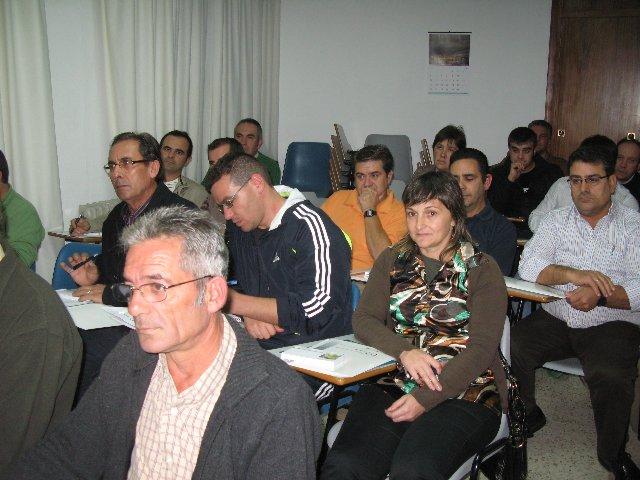 Una treintena de autonómos de Moraleja y comarca participa en una jornada informativa de la FEC
