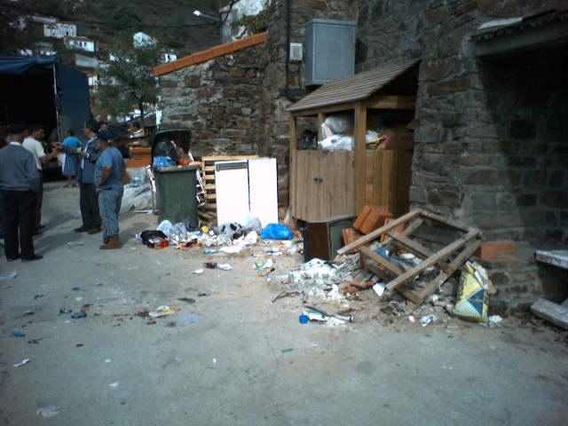 Los vecinos de la alquería de Aceitunilla, en Las Hurdes, demandan un nuevo sistema de recogida de basura