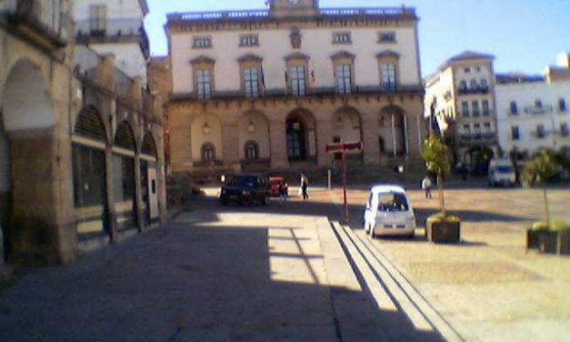 El Ayuntamiento de Cáceres pagará a los acreedores en julio «si se aprueban pronto» los presupuestos de 2010