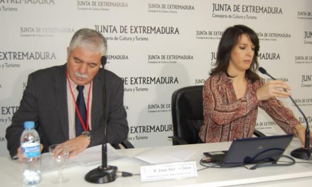 La Diputación de Cáceres presenta en Fitur la opción de recibir información turística a través de SMS