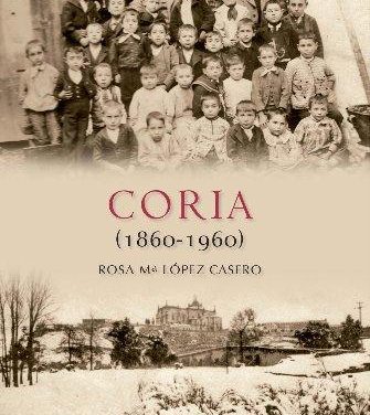 Rosa María López presenta el libro «Coria (1860-1960)» que refleja la vida de la ciudad en 240 imágenes