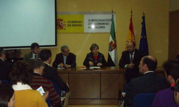 La Secretaria General de Empleo presenta en Cáceres la web de Redtrabaj@ a los agentes de empleo