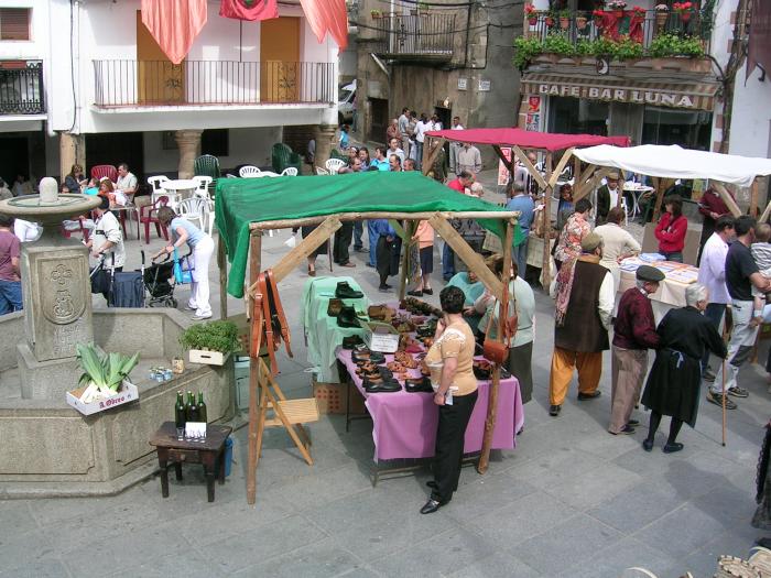 El VII mercado medieval reunirá a 130 artesanos con más sedes y actividades en la ciudad de Cáceres