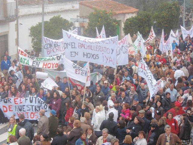 La Plataforma «IES en Hoyos Ya» ultima los preparativos para la manifestación en Mérida de este jueves