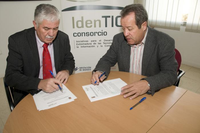 El Consorcio IdenTIC y el Ayuntamiento de Casar de Cáceres firman un convenio de colaboración