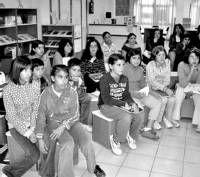 El escritor José Antonio del Cañizo fomenta la literatura fantástica entre los escolares de Primaria  de Zafra