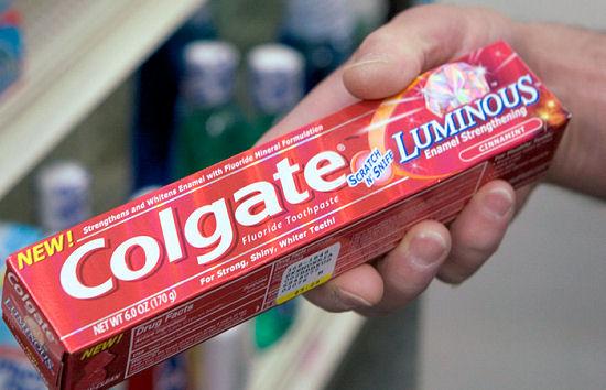 Consumo inmoviliza miles de tubos de dentífricos ilegales por toda la región