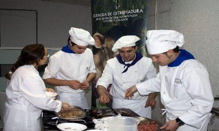La IGP Ternera de Extremadura enseña a los jóvenes extremeños cómo valorar la carne de vacuno