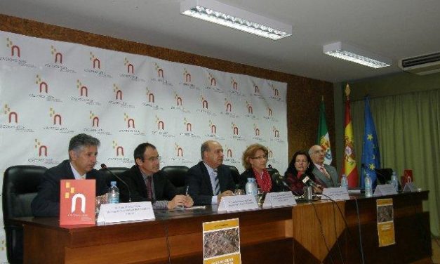 Cáceres 2016 y la Uex celebran un acto académico como apoyo de la institución a la candidatura