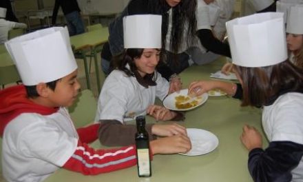 Un centenar de escolares de Ciudad Rodrigo degustará este viernes aceite DOP Gata-Hurdes en un desayuno