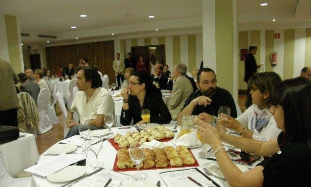 Más de 70 empresarios apoyan la candidatura de Cáceres 2016 en un desayuno