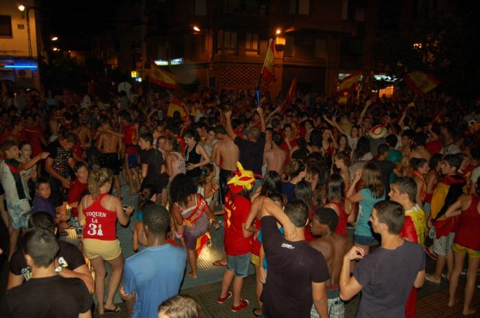 Las celebraciones del triunfo de la Selección Española de Fútbol concluyen con un fallecido y un herido grave