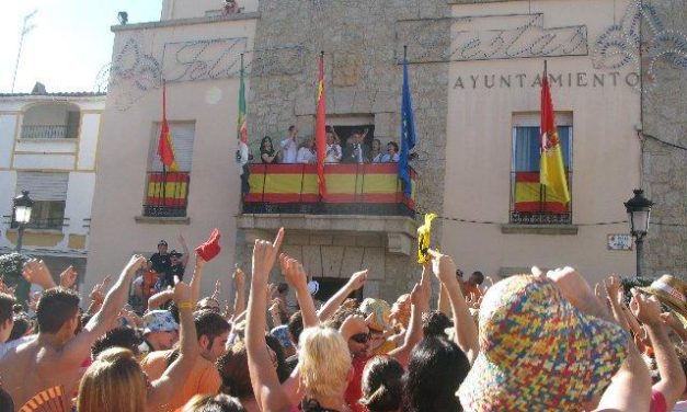 Moraleja inicia San Buenaventura al grito del popular “Soy español” y con el pregón de Victorino