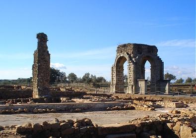 Cultura y Turismo realizará actuaciones en la calzada romana a su paso por Cáparra