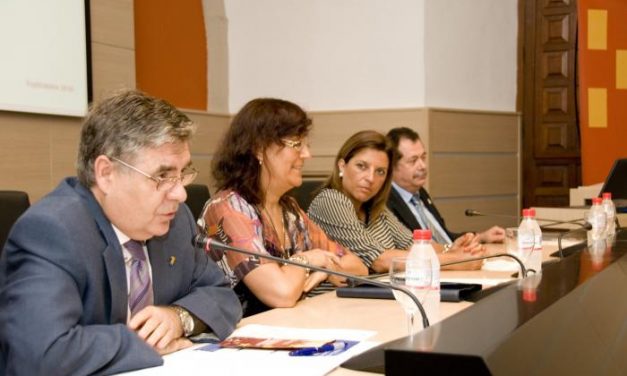 Los Colegios Mayores debaten en un encuentro en Cáceres sobre el presente y futuro de sus centros