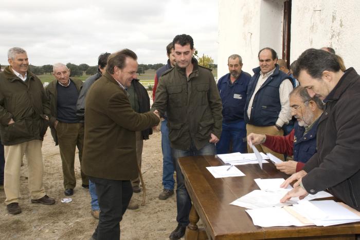 El sorteo anual de ganado vacuno de la Diputación de Cáceres se ha adjudicado por un importe de 75.200 euros.
