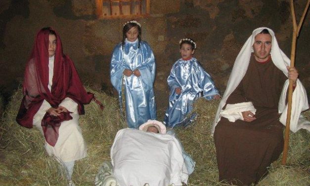 El Ayuntamiento de Moraleja atribuye a la «ruina» del consistorio la supresión de los adornos navideños