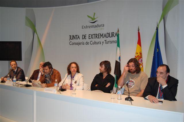 Los actores de la serie «Hispania» respaldan en Fitur el proyecto turístico de Extremadura