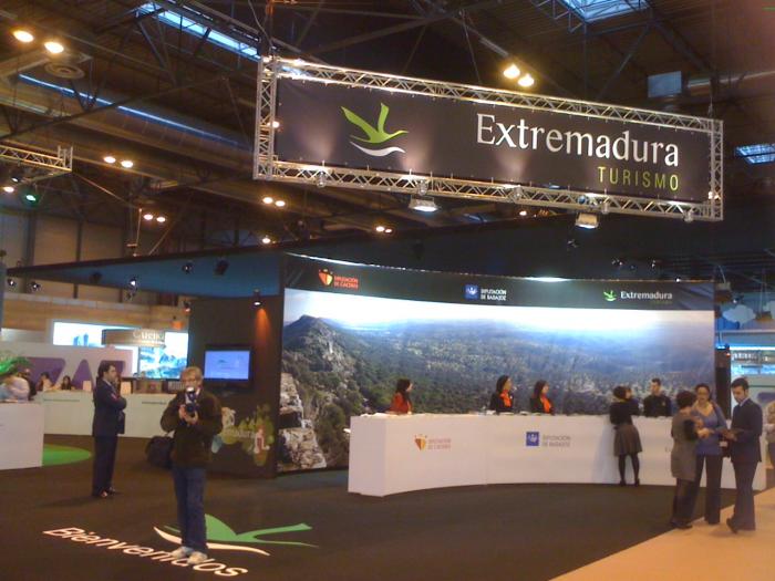 Extremadura destaca la presencia en Fitur como centro de negocios y su difusión en las redes sociales