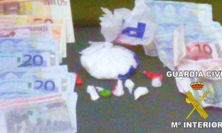 La Guardia Civil detiene a un joven de 25 años en Talavera la Real por  un presunto tráfico de drogas