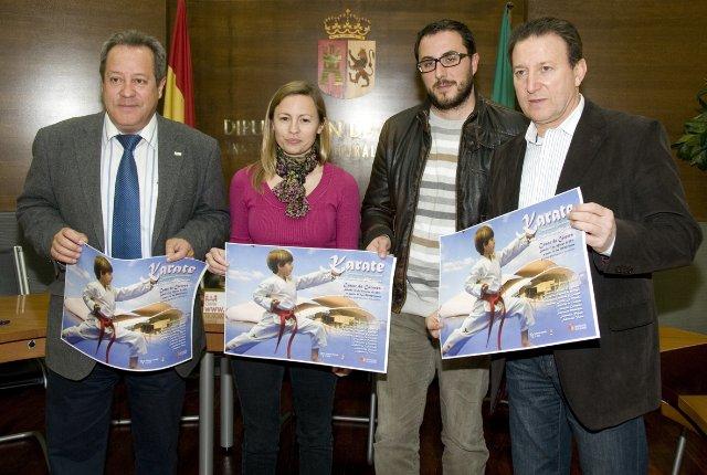Unos 200 deportistas de España, Andorra y Portugal participarán en el X Trofeo de Karate Diputación de Cáceres