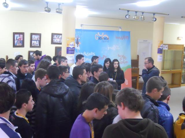 Los jóvenes de Torrejoncillo participan en la actividad Desubíkate para fomentar la creatividad