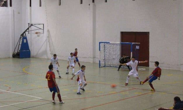 La Selección Sub’21 cierra su gira por Extremadura con goleadas ante Rumanía en Moraleja y en Baños