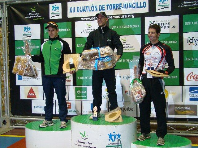 El atleta José Manuel Tovar triunfa en el XII Duatlón de Torrejoncillo y se impone a Paquillo Fernández-Cortés