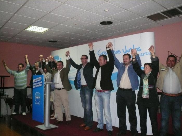 El candidato del PP en Moraleja, Pedro Caselles, pide confianza en Monago para solucionar la crisis