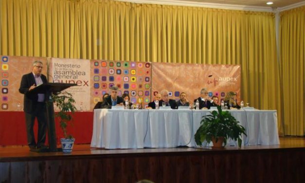 Aupex celebra su asamblea geneal anual con 200 asistentes en la casa de cultura de Monesterio